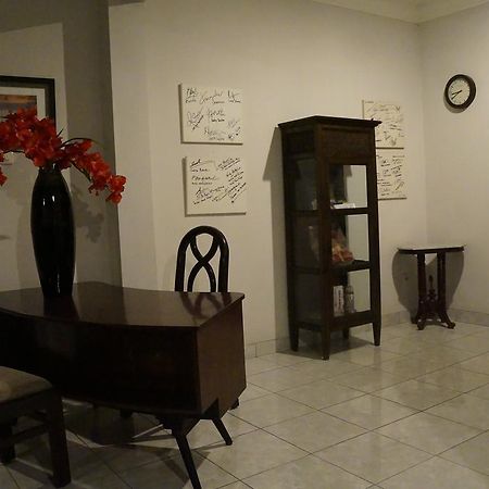 Hotel Kirana Γιογκιακάρτα Εξωτερικό φωτογραφία