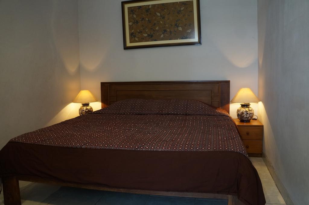 Hotel Kirana Γιογκιακάρτα Εξωτερικό φωτογραφία