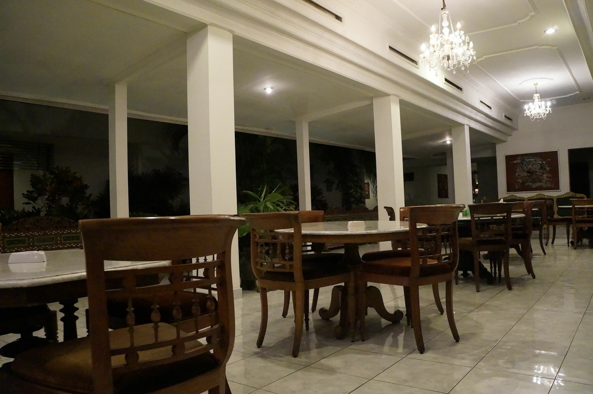 Hotel Kirana Γιογκιακάρτα Εξωτερικό φωτογραφία